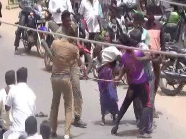 Video : In Video, 3 Cops Seen Thrashing Family As People Watch
