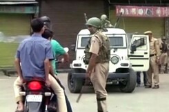 प्राइम टाइम इंट्रो : कश्मीर की अवाम की शिकायतें कितनी वाजिब? प्राइम टाइम इंट्रो : कश्मीर की अवाम की शिकायतें कितनी वाजिब?