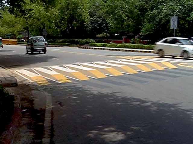 दिल्ली में पहला 3 D स्पीड ब्रेकर