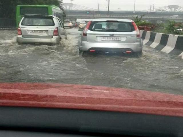 Video : After Heavy Rain, Waterlogging On Delhi Roads. Traffic Crawls