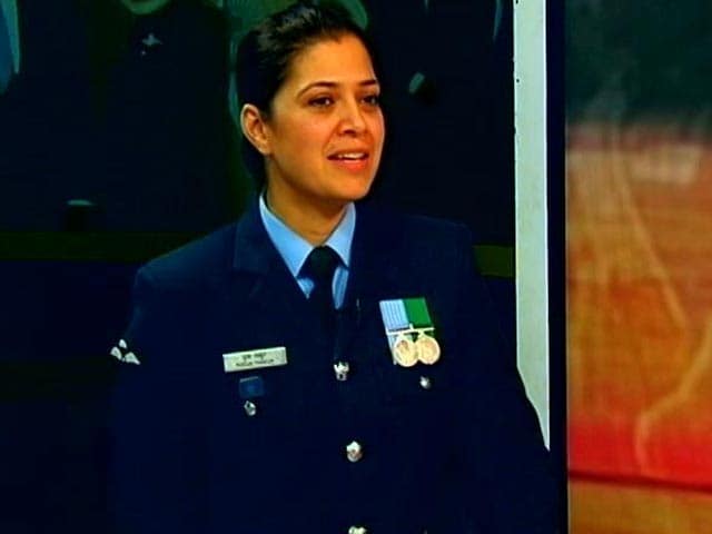 Video : Officer Pooja Thakur, Who Led Guard of Honour For Obama, Sues Indian Air Force
