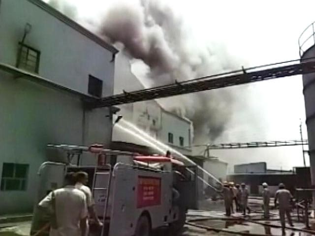 Videos : गाजियाबाद की दवा कंपनी में लगी आग
