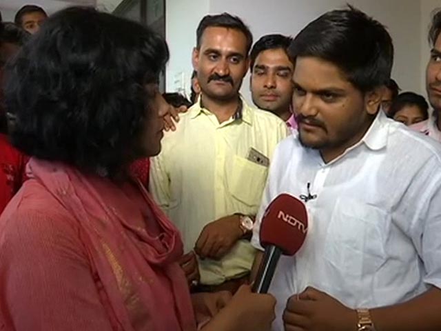What Hardik Patel Thinks of PM Modi And Other <i>Netas</i>