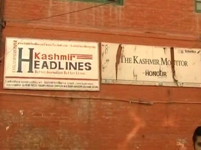 Video : Despite Claims Of 'No Media Gag', Newspapers Stay Off Shelves In Kashmir