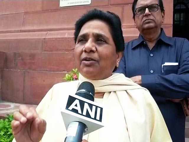 गुजरात दलित मामले को सरकार को जल्द निपटाना चाहिए: मायावती