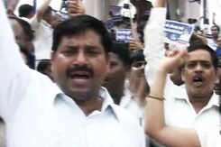 यूपी में अब बीएसपी पर बीजेपी का पलटवार यूपी में अब बीएसपी पर बीजेपी का पलटवार