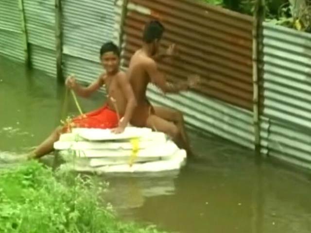 बारिश ने बढ़ाई असम की मुश्किलें, बाढ़ से राज्य बेहाल