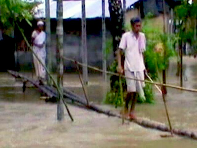 Videos : बारिश से बेहाल असम, बंगाल, उत्तराखंड