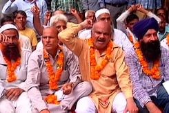 Commuters Suffer As Delhi's Auto, Taxi Unions Strike Against App-Based Cab Services Commuters Suffer As Delhi's Auto, Taxi Unions Strike Against App-Based Cab Services