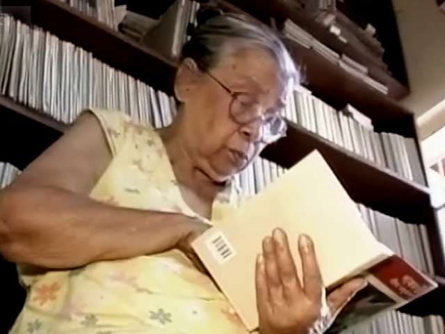 Video : मशहूर लेखिका और सामाजिक कार्यकर्ता महाश्वेता देवी का 90 साल की उम्र में निधन