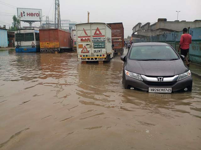 बारिश : बड़े शहरों का बुरा हाल क्यों? जानिए 10 बातें