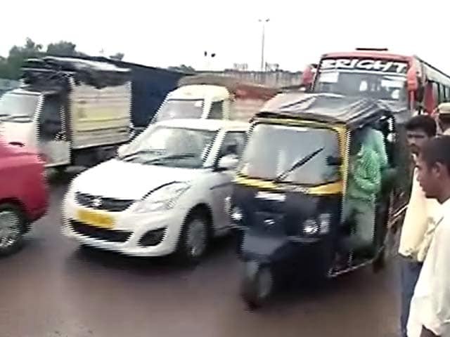 Videos : दिल्ली-जयपुर, दिल्ली-गुड़गांव एक्सप्रेस वे पर लगा जाम समाप्त