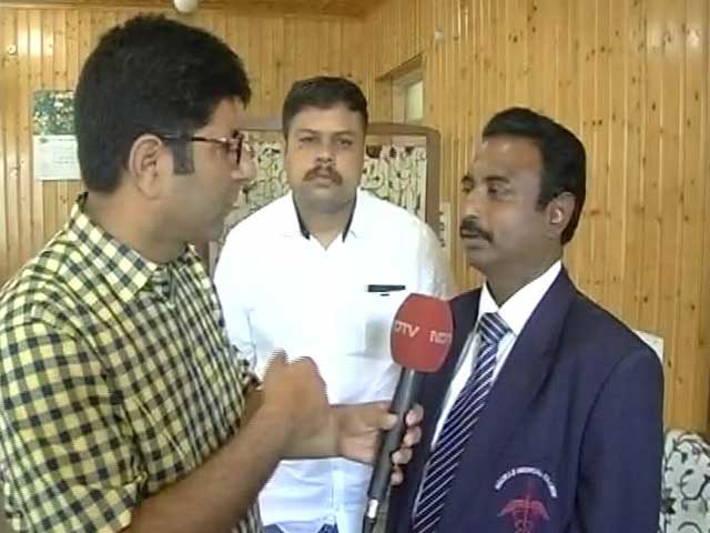 Padma Awardee Retina Surgeon In Kashmir To Treat Pellet Injuries