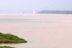 Led By Medha Patkar, Villagers Launch Strike Against Sardar Sarovar Dam Led By Medha Patkar, Villagers Launch Strike Against Sardar Sarovar Dam