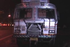 Motorcyclist Run Over By Tanker After Falling Into Pothole In Delhi's Vasant Kunj Motorcyclist Run Over By Tanker After Falling Into Pothole In Delhi's Vasant Kunj