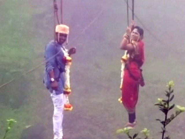 For This Wedding 600 Feet Up, Priest Was Hanging Mid-Air