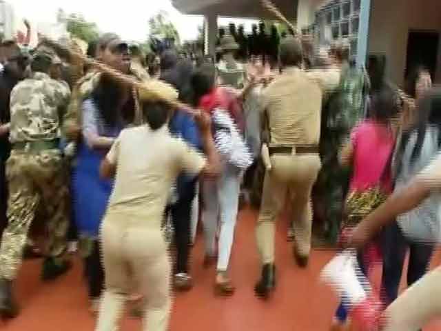 Video : Rape At Odisha's Fashion School NIFT? Protesting Students Lathicharged
