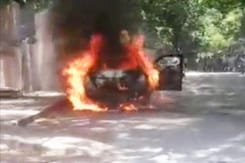 Chennai Driver Allegedly Set Wife On Fire Inside Car After Argument Chennai Driver Allegedly Set Wife On Fire Inside Car After Argument