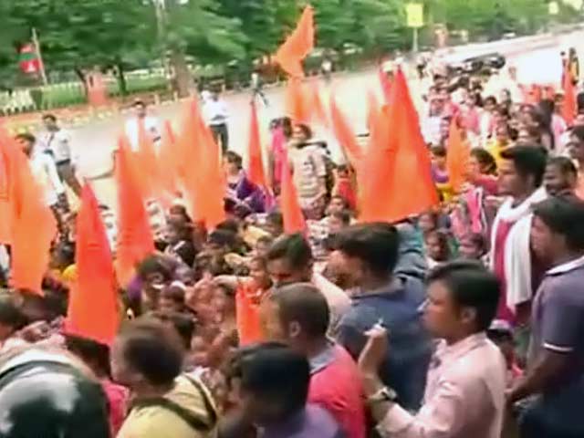 यूपी में कानून-व्यवस्था को लेकर एबीवीपी का प्रदर्शन