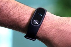 Xiaomi Mi Band 2 Activity Tracker Review Xiaomi Mi Band 2 Activity Tracker Review