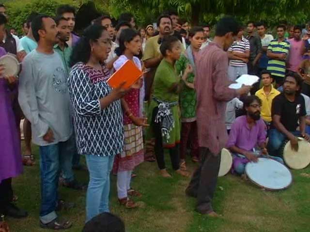 Art Matters: Singing In The Dark Times