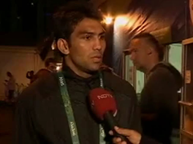 विवादों से फर्क नहीं पड़ता : जर्सी विवाद पर मुक्केबाज मनोज