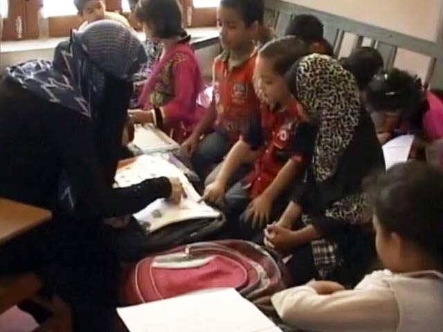 Kashmir Shutdown: Marriage Halls Turn Into Makeshift Schools