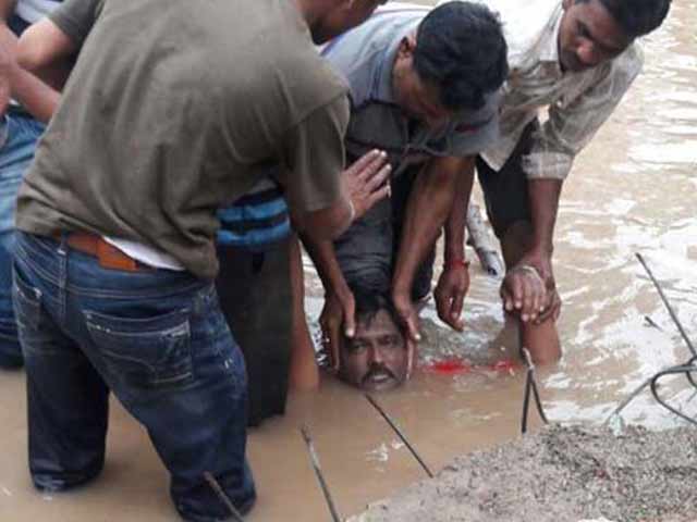 Braveheart Dies While Saving Children Caught Under Building Debris