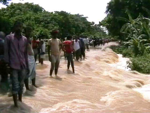 Video : देश के कई राज्‍य बाढ़ से बेहाल : यूपी, बिहार, मध्‍य प्रदेश और पश्चिम बंगाल में हालात बेकाबू