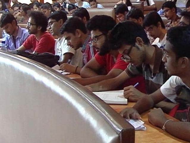 Video : For First Time, IITs To Allow Day Students, Will Open Up More Seats