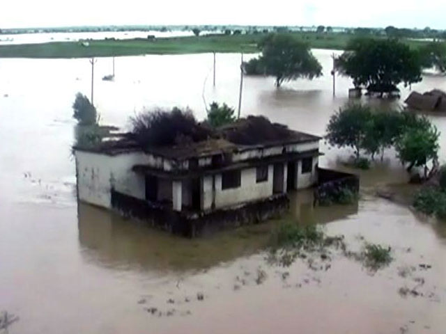 बिहार की पुनपुन नदी में नाव पलटी, 9 लापता