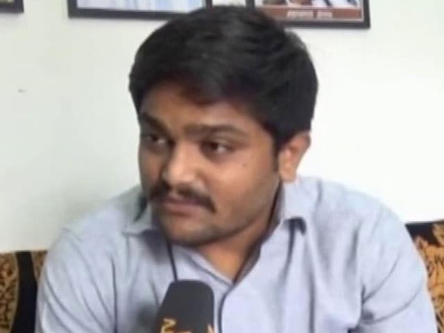 Video : Hardik Patel 'Misusing' Community Funds, Allege Quota Stir Leaders