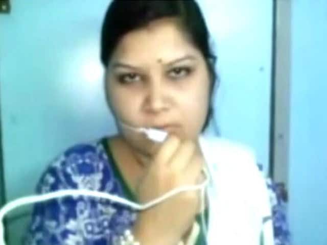 Videos : वीडियो में अपनी हत्या की आशंका जताने वाली लड़की नहीं बचा पाई खुद को
