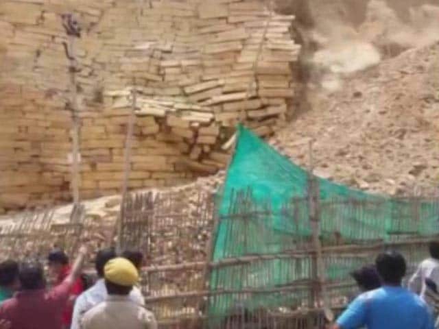 Video : Wall of 850-Year-Old Jaisalmer Fort Collapses