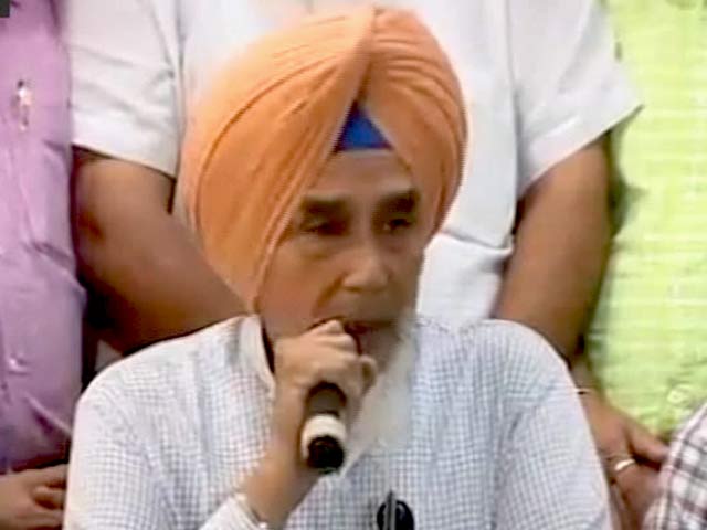 सुच्चा सिंह को AAP ने पंजाब में पार्टी के संयोजक पद से हटाया