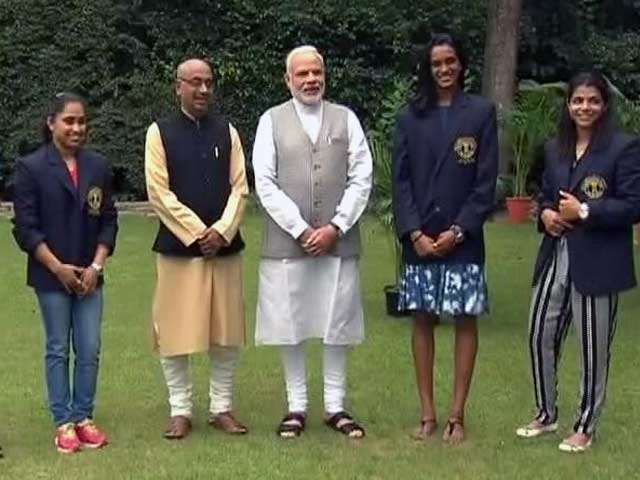 प्रधानमंत्री नरेंद्र मोदी से मिले रियो ओलिंपिक के चैंपियन