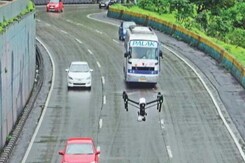 Drones Monitor Traffic On Mumbai-Pune Expressway Called A 'Death Trap' Drones Monitor Traffic On Mumbai-Pune Expressway Called A 'Death Trap'