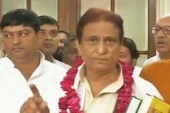 बुलंदशहर गैंगरेप को सियासी साजिश बताने पर आजम खान को सुप्रीम कोर्ट का नोटिस बुलंदशहर गैंगरेप को सियासी साजिश बताने पर आजम खान को सुप्रीम कोर्ट का नोटिस