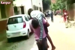 12-Year-Old Died On Father's Shoulder, Carried From Hospital To Hospital In Kanpur 12-Year-Old Died On Father's Shoulder, Carried From Hospital To Hospital In Kanpur