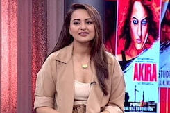 Trolls Are Idiots, Says Sonakshi. And This Man Is A 'Maha-Idiot' Trolls Are Idiots, Says Sonakshi. And This Man Is A 'Maha-Idiot'