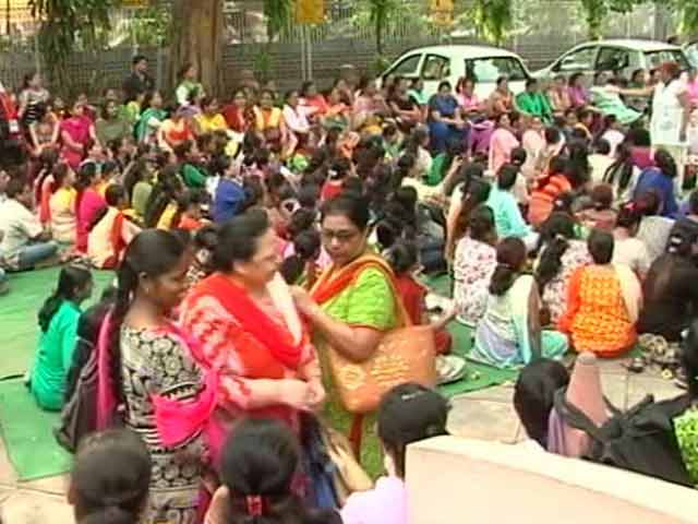 Video : Delhi's Hospitals Overflowing, Nurses On Indefinite Strike