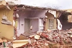 बेंगलुरु : बिल्डरों को बचाने की कोशिश? बेंगलुरु : बिल्डरों को बचाने की कोशिश?