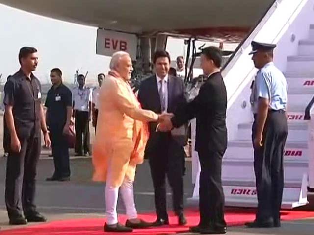 पीएम मोदी की वियतनाम यात्रा, राष्ट्रपति भवन में किया गया स्वागत