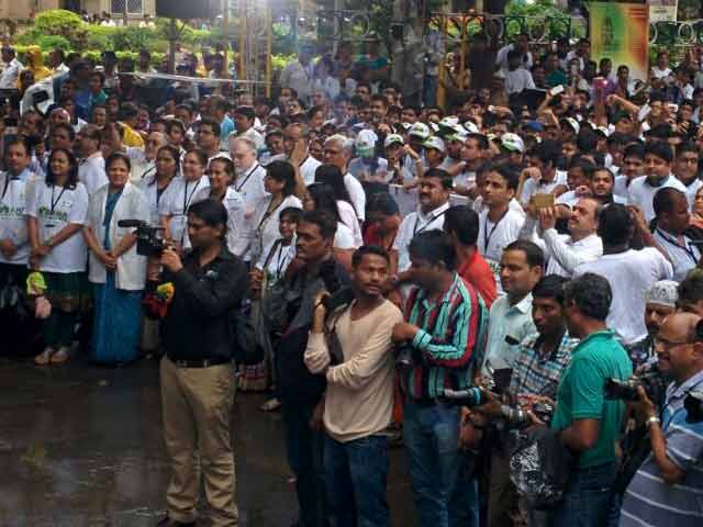 In Rainy Mumbai, Spirits Were Still High At Maha Cleanathon