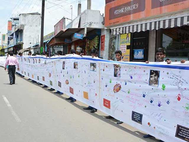 Video : Chennai Students Design 1000-Foot Long Scroll In Honour Of Mother Teresa