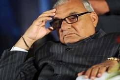 CBI Raids Ex-Haryana Chief Minister Hooda's Home Over Corruption Case CBI Raids Ex-Haryana Chief Minister Hooda's Home Over Corruption Case