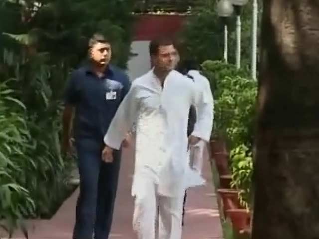 मंगलवार से राहुल गांधी का मिशन यूपी, देवरिया से शुरू करेंगे किसान यात्रा