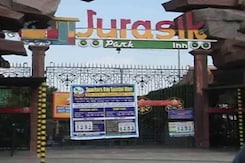 In Delhi University Elections, Expensive Freebies Given For Votes In Delhi University Elections, Expensive Freebies Given For Votes