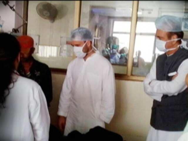 Video : 'Centre Not Serious About Curbing Encephalitis': Rahul Gandhi in Gorakhpur