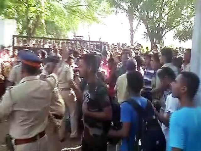 मुंबई : मलाड में नेवी बेस में बहाली के दौरान मची भगदड़